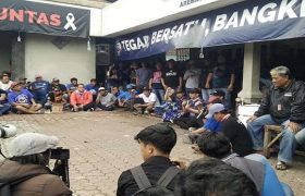 AREMA FC URUNG BUBAR JALAN