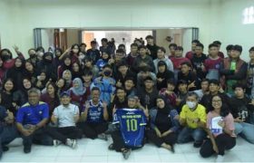 PERSIB GOES TO SCHOOL